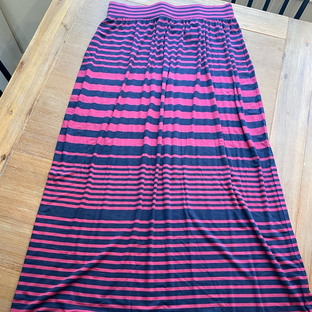LOFT maxi skirt- pink/navy- size S